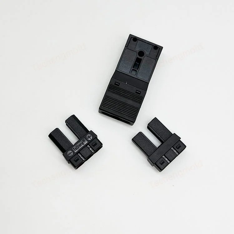 pa6光纤连接器模具注塑