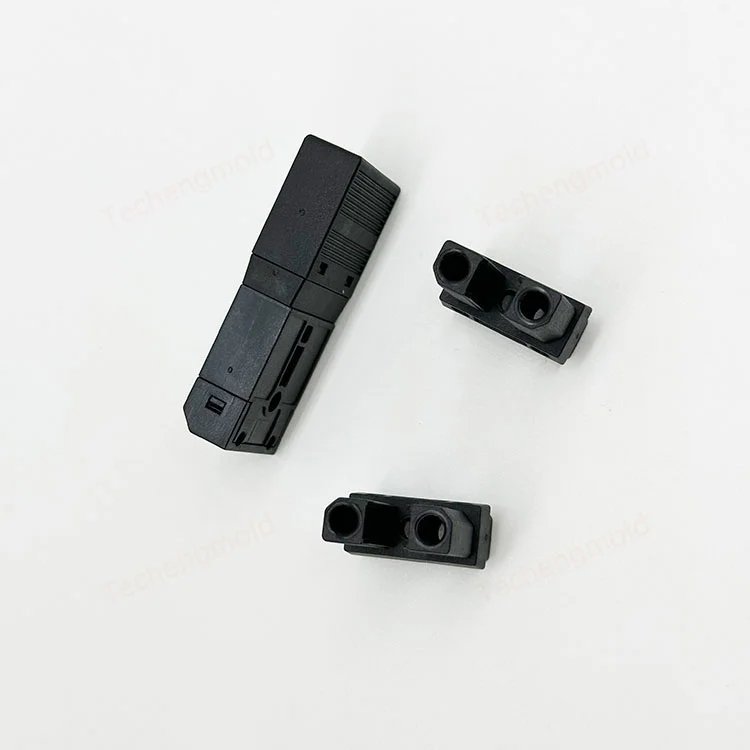 pa6光纤连接器模具注塑